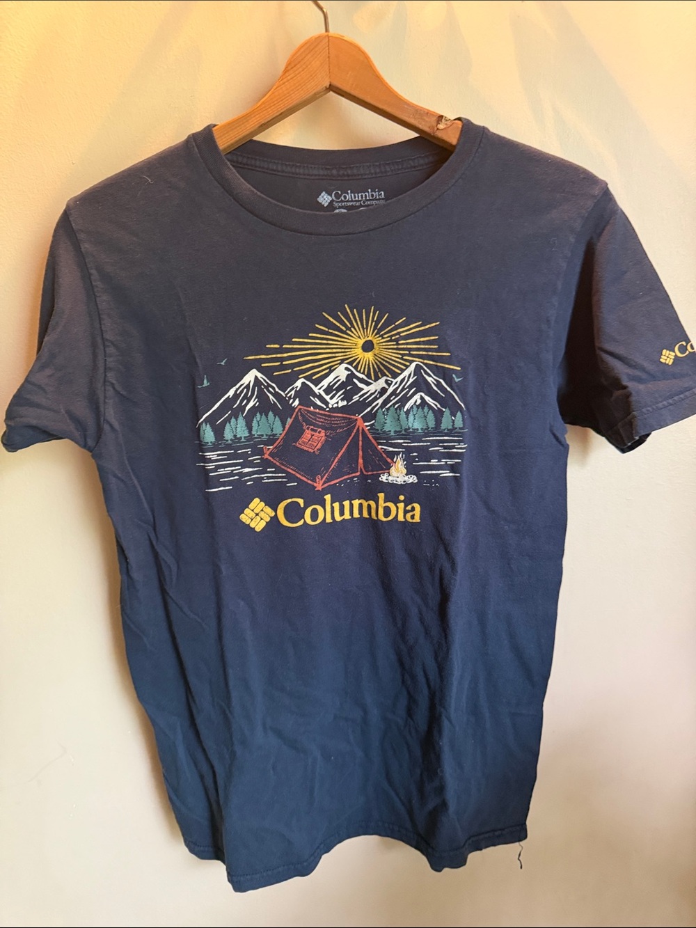 Columbia Navy Short-Sleeve Graphic Camping Tee